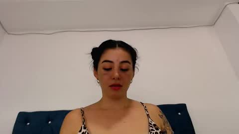 Snapshot of clhoe_s69 chatting on 10/04/25, 03:48 clhoe_s69 online show from 10/04/25, 03:48