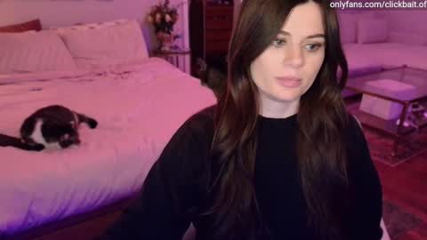 clickbait_ online show from 11/23/25, 06:24