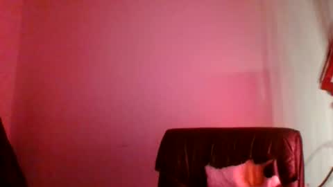 Snapshot of clickeame chatting on 10/27/25, 11:20 clickeame online show from 10/27/25, 11:20