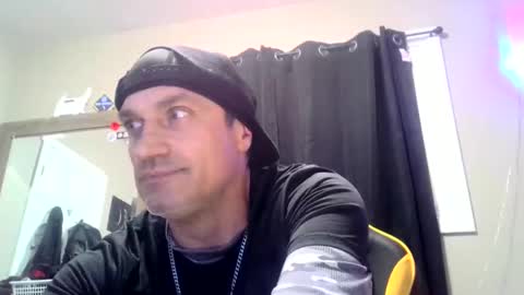 Snapshot of clintwood12 chatting on 12/08/24, 11:35 chad online show from 12/08/24, 11:35