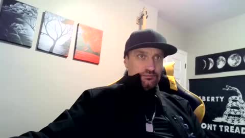 Snapshot of clintwood12 chatting on 12/31/24, 09:10 chad online show from 12/31/24, 09:10