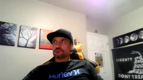 Snapshot of clintwood12 chatting on 01/03/25, 04:00 chad online show from 01/03/25, 04:00