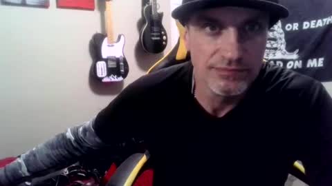 Snapshot of clintwood12 chatting on 03/12/25, 06:51 chad online show from 03/12/25, 06:51