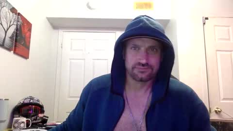 Snapshot of clintwood12 chatting on 09/15/25, 06:46 chad online show from 09/15/25, 06:46