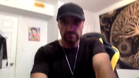 Snapshot of clintwood12 chatting on 10/01/25, 04:35 chad online show from 10/01/25, 04:35