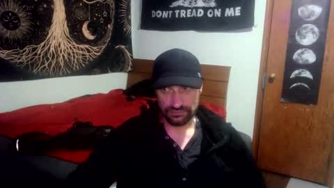 Snapshot of clintwood12 chatting on 10/17/25, 01:31 chad online show from 10/17/25, 01:31