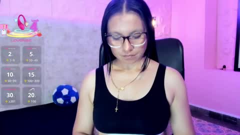 Snapshot of cloe16_ chatting on 05/19/26, 01:56 Cloe online show from 05/19/26, 01:56