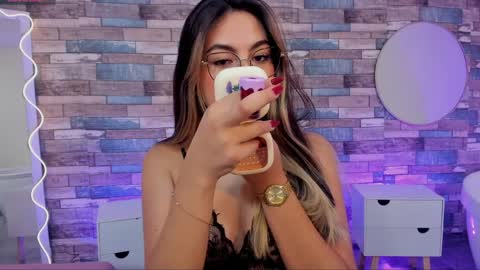 cloe_1tay online show from 04/01/26, 03:07