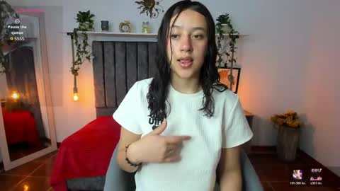 cloe_7 online show from 05/06/26, 11:48