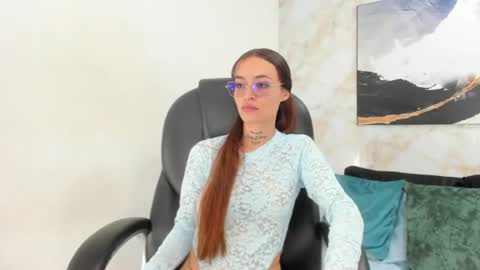 Snapshot of cloe_amazingg chatting on 07/19/26, 07:06 Cloe online show from 07/19/26, 07:06