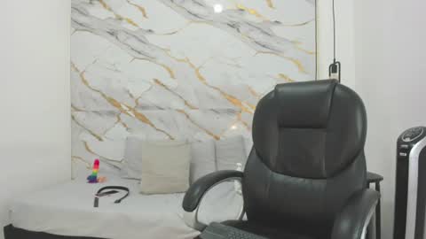 Snapshot of cloe_amazingg chatting on 07/25/26, 06:22 Cloe online show from 07/25/26, 06:22
