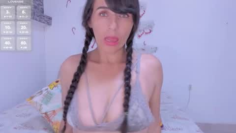 Snapshot of cloe_brown1 chatting on 01/15/26, 07:06 cloe_brown1 online show from 01/15/26, 07:06