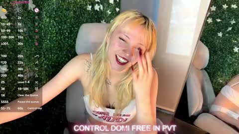 Snapshot of cloe_five chatting on 09/27/25, 01:38 CLOE online show from 09/27/25, 01:38