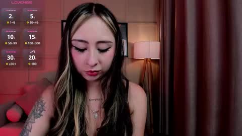 Snapshot of cloe_martinez_ chatting on 02/13/26, 05:47 Cloe online show from 02/13/26, 05:47