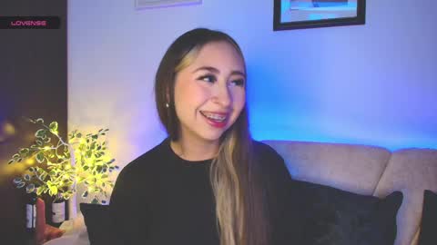 cloe_martinezz_ online show from 04/29/26, 04:16