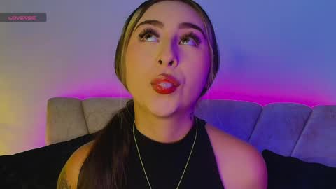 cloe_martinezz_ online show from 05/08/26, 10:15