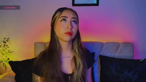 cloe_martinezz_ online show from 05/13/26, 09:55