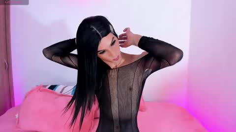 CLOE REMINTON online show from 02/04/25, 10:10