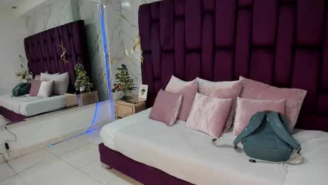 Snapshot of cloe_spencer chatting on 12/03/25, 05:11 Cloe online show from 12/03/25, 05:11