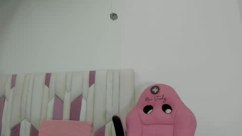 Snapshot of cloe_stanfort chatting on 01/13/25, 10:13 Cloe Stanfort online show from 01/13/25, 10:13