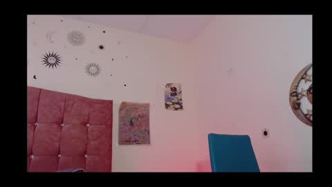 cloe_sun_ online show from 11/24/25, 06:51