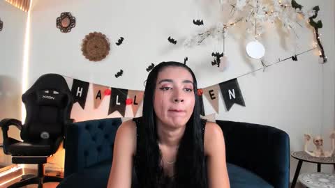 Snapshot of cloe_taylor__ chatting on 10/12/25, 03:27 CLOE online show from 10/12/25, 03:27