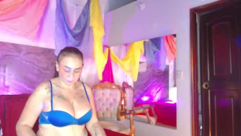 Snapshot of cloee_rabbyt chatting on 01/25/25, 11:34 CLOE online show from 01/25/25, 11:34