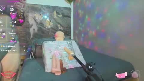 Snapshot of cloee_rabbyt chatting on 02/11/25, 02:35 CLOE online show from 02/11/25, 02:35