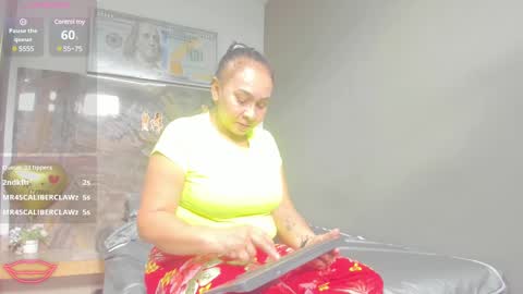 Snapshot of cloee_rabbyt chatting on 03/06/25, 06:26 CLOE online show from 03/06/25, 06:26