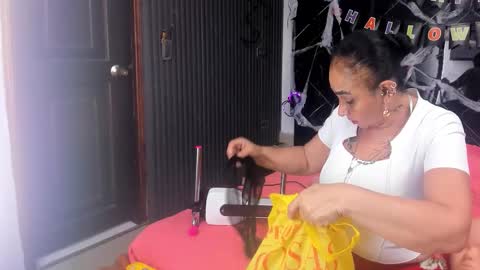 Snapshot of cloee_rabbyt chatting on 11/02/25, 11:23 CLOE online show from 11/02/25, 11:23