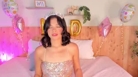 Snapshot of cloehsmiith chatting on 11/15/25, 12:13 Chloe Smith online show from 11/15/25, 12:13