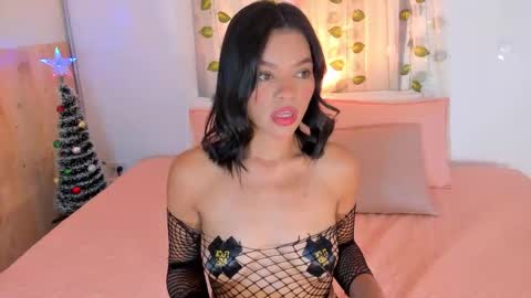 Snapshot of cloehsmiith chatting on 12/04/25, 11:41 Chloe Smith online show from 12/04/25, 11:41