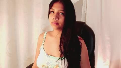 Snapshot of cloenovak chatting on 04/12/26, 01:05 Cloe online show from 04/12/26, 01:05