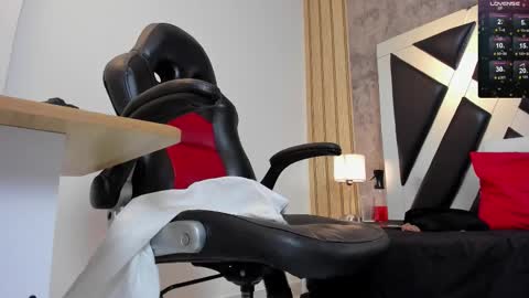 lady cloe person online show from 02/06/26, 03:48