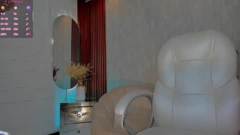 Snapshot of cloewilliamsxx chatting on 12/01/25, 01:38 Cloe online show from 12/01/25, 01:38