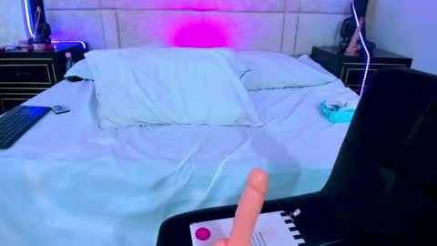 Clohe the wonder online show from 04/14/26, 08:31