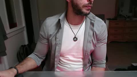 Cloud online show from 10/28/25, 10:34