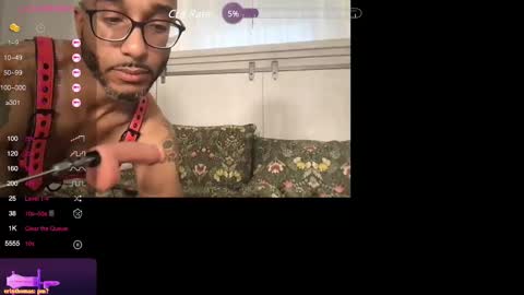 Snapshot of cloudedthot chatting on 12/03/24, 09:01 CloudedThots online show from 12/03/24, 09:01