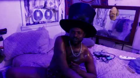 Snapshot of cloudman11 chatting on 10/30/25, 01:07  Sir online show from 10/30/25, 01:07