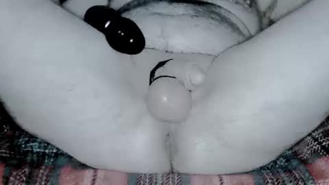 Snapshot of cloudty chatting on 10/11/25, 06:12 Ty online show from 10/11/25, 06:12