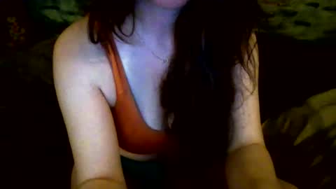 Snapshot of cloudylemonade22 chatting on 11/28/25, 05:10 cloudylemonade22 online show from 11/28/25, 05:10