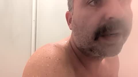 Snapshot of cloudymatt_ chatting on 12/19/25, 06:15 cloudymatt_ online show from 12/19/25, 06:15