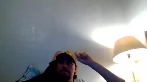 Snapshot of cloudyydayzz chatting on 02/14/26, 12:24 tallhungandcloudy online show from 02/14/26, 12:24