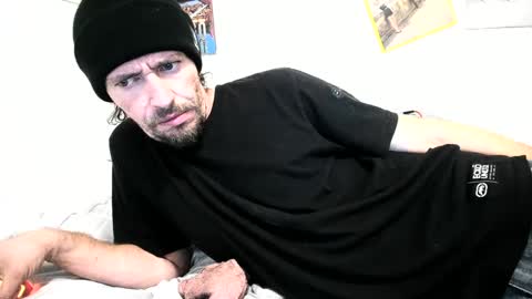 cloudyystarr666 online show from 10/04/25, 08:45