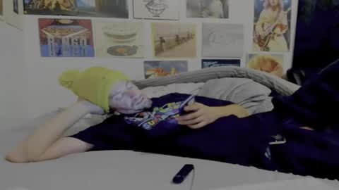 cloudyystarr666 online show from 01/09/26, 12:30