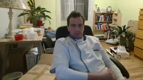 Snapshot of clouplefun chatting on 01/18/25, 05:20 clouplefun online show from 01/18/25, 05:20