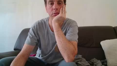 Snapshot of clouplefun chatting on 09/19/25, 11:33 clouplefun online show from 09/19/25, 11:33