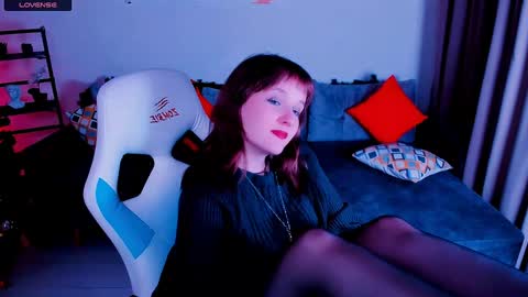 Snapshot of clover_red chatting on 01/03/25, 07:07 Clover follow me online show from 01/03/25, 07:07