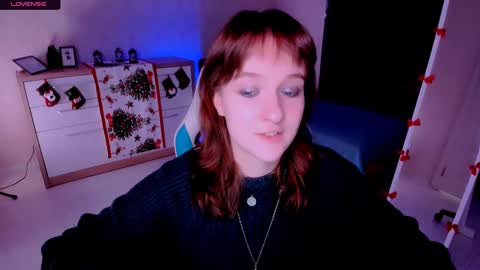 Snapshot of clover_red chatting on 01/19/25, 02:59 Clover follow me online show from 01/19/25, 02:59