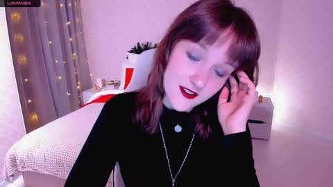Snapshot of clover_red chatting on 01/21/25, 03:10 Clover follow me online show from 01/21/25, 03:10